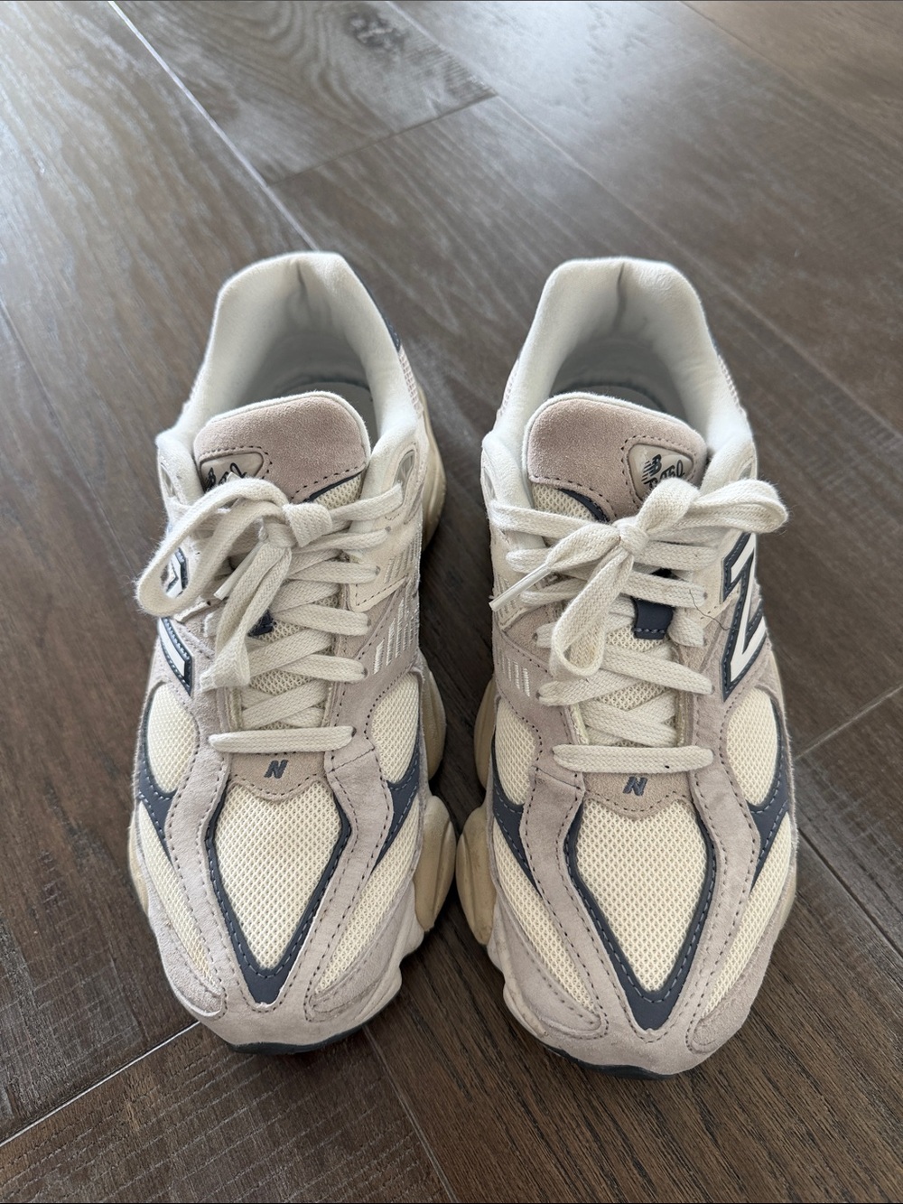 New Balance 9060 - Picture 2 of 6